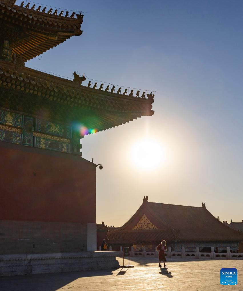 Tourists visit Palace Museum in Beijing