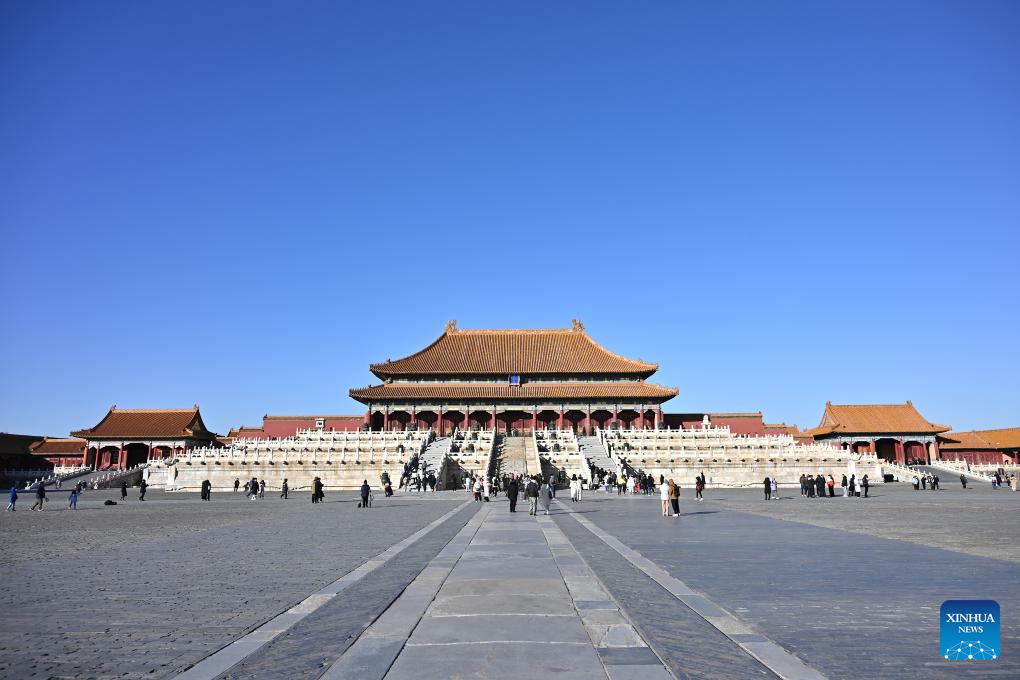 Tourists visit Palace Museum in Beijing