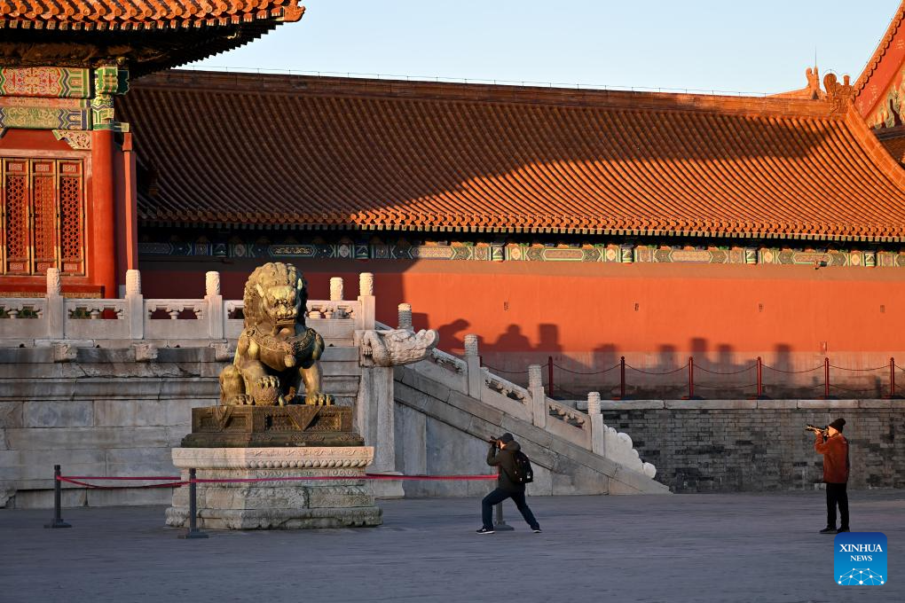 Tourists visit Palace Museum in Beijing