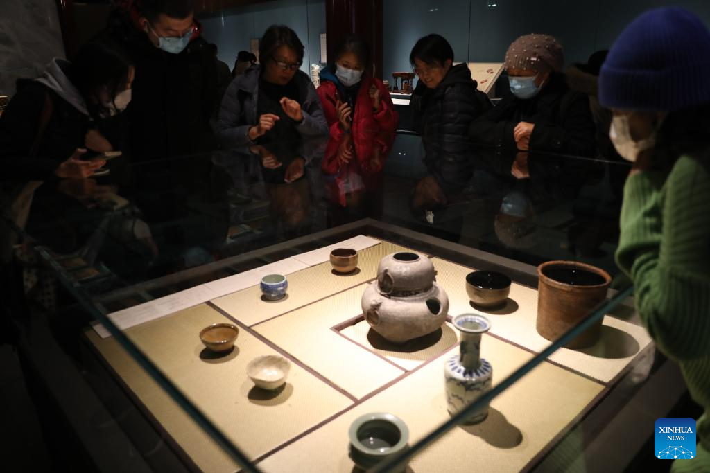Tourists visit Palace Museum in Beijing