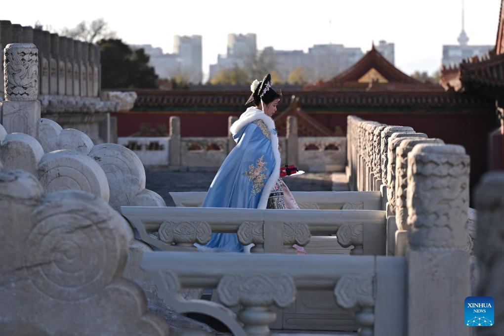Tourists visit Palace Museum in Beijing