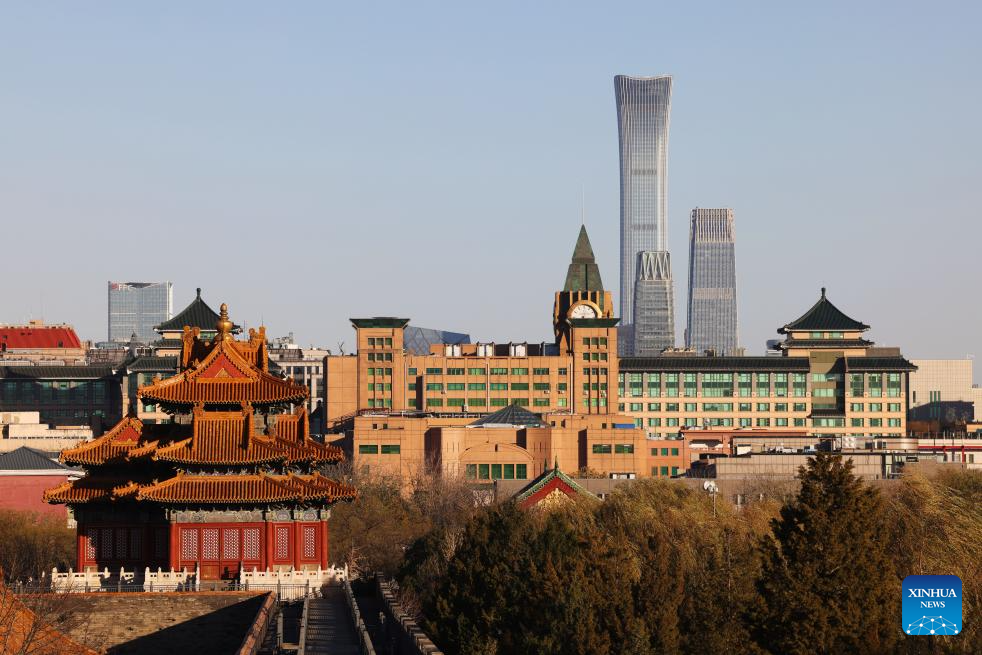 Tourists visit Palace Museum in Beijing