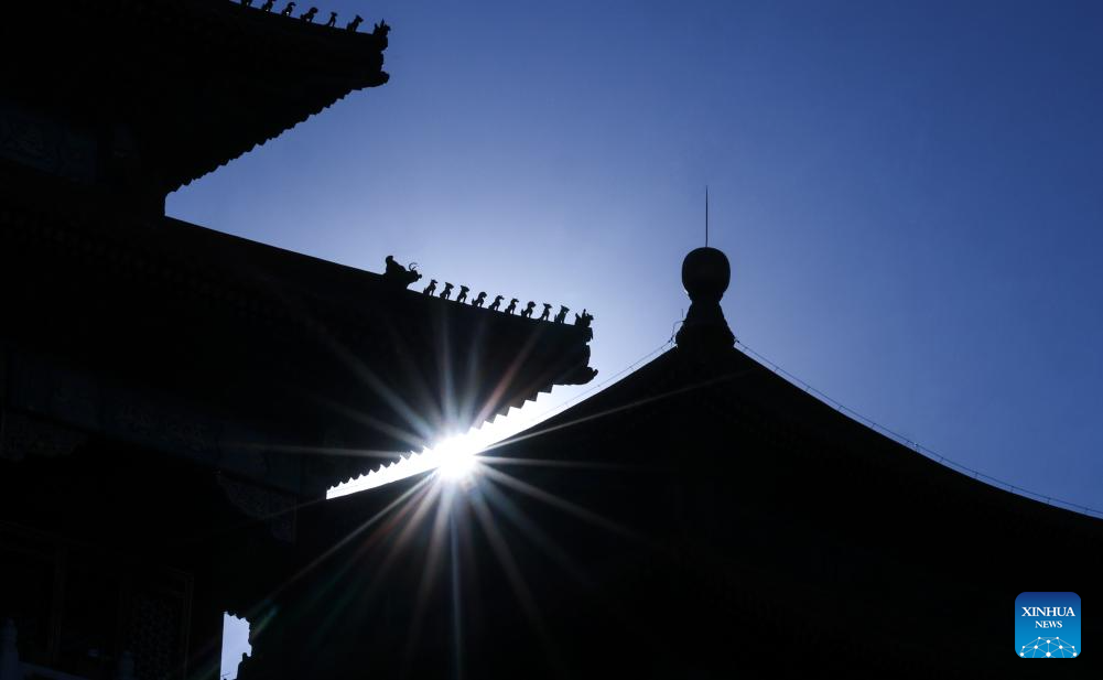 Tourists visit Palace Museum in Beijing