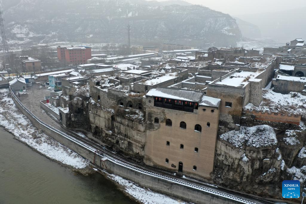 Shanxi strengthens protection of traditional villages and old castles