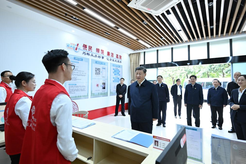 Xi inspects Nanning in south China's Guangxi