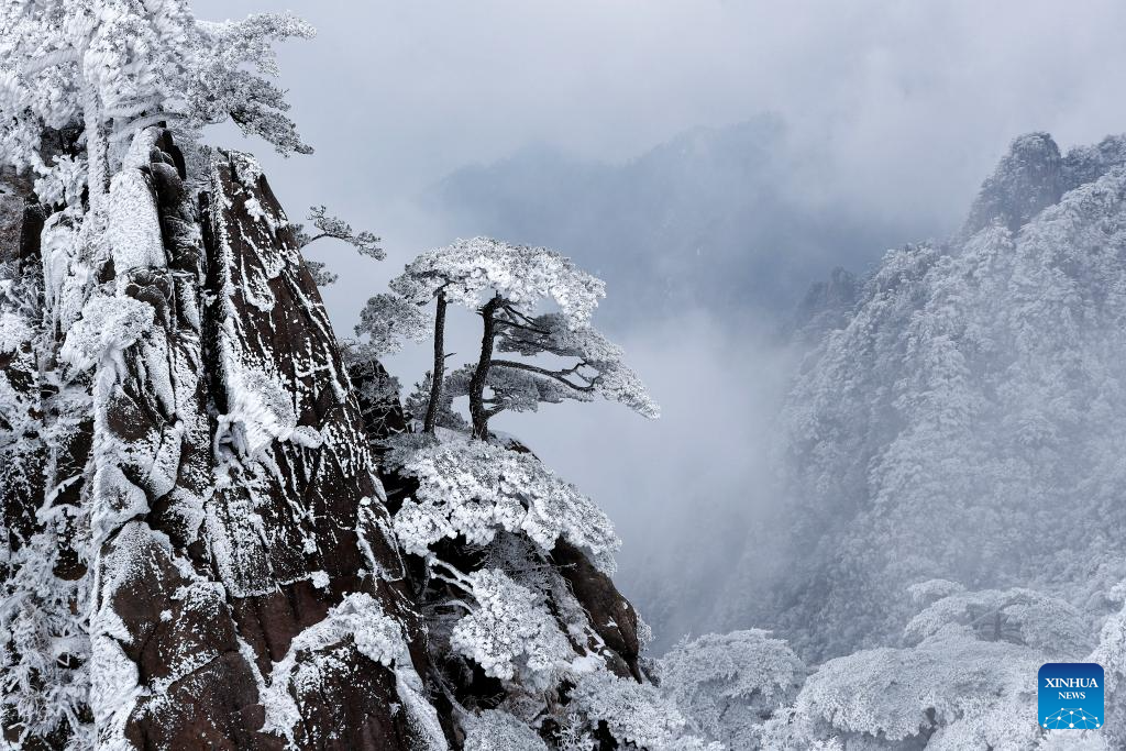 Snow scenery at Huangshan Mountain scenic area in Anhui