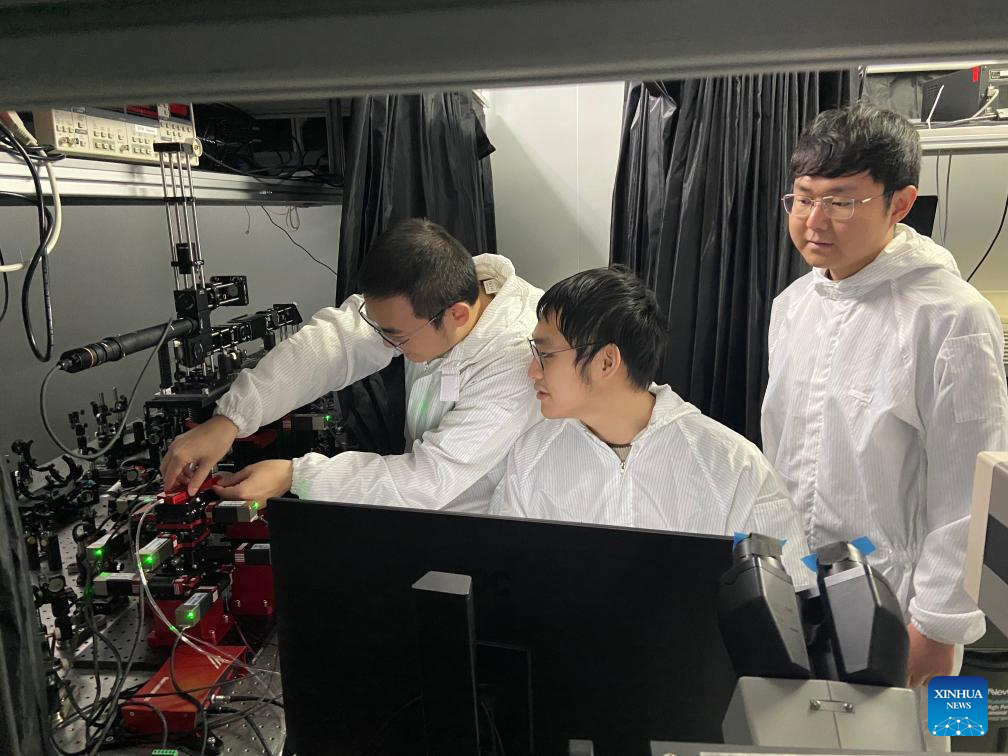 China Focus: Chinese scientists invent ultrathin optical crystal for next-generation laser tech