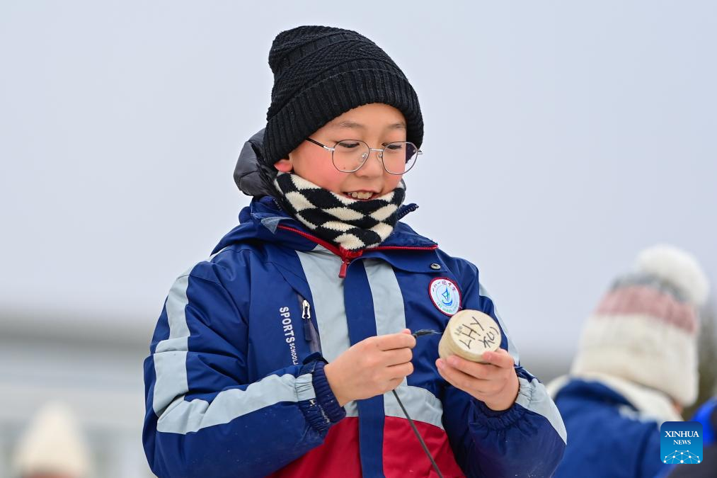 Schools integrate ice and snow sports into education curriculum in Xinjiang's Beitun City