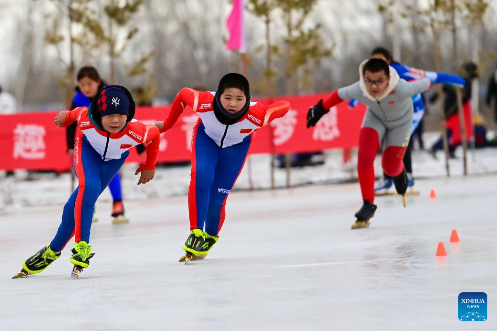 Schools integrate ice and snow sports into education curriculum in Xinjiang's Beitun City