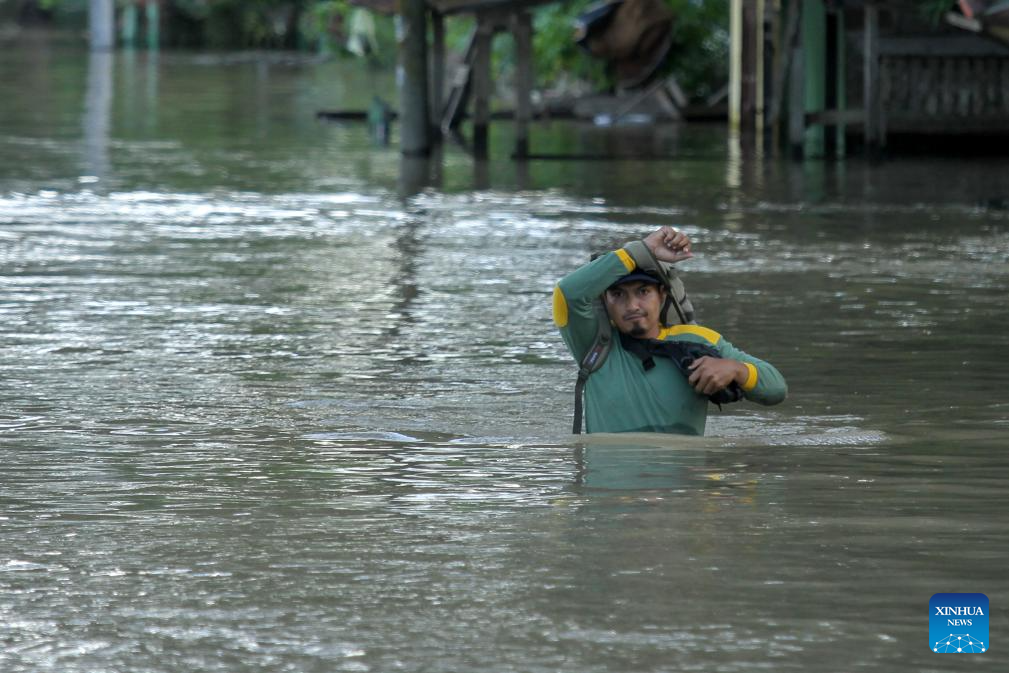 In pics: aftermath of flood in Indonesia