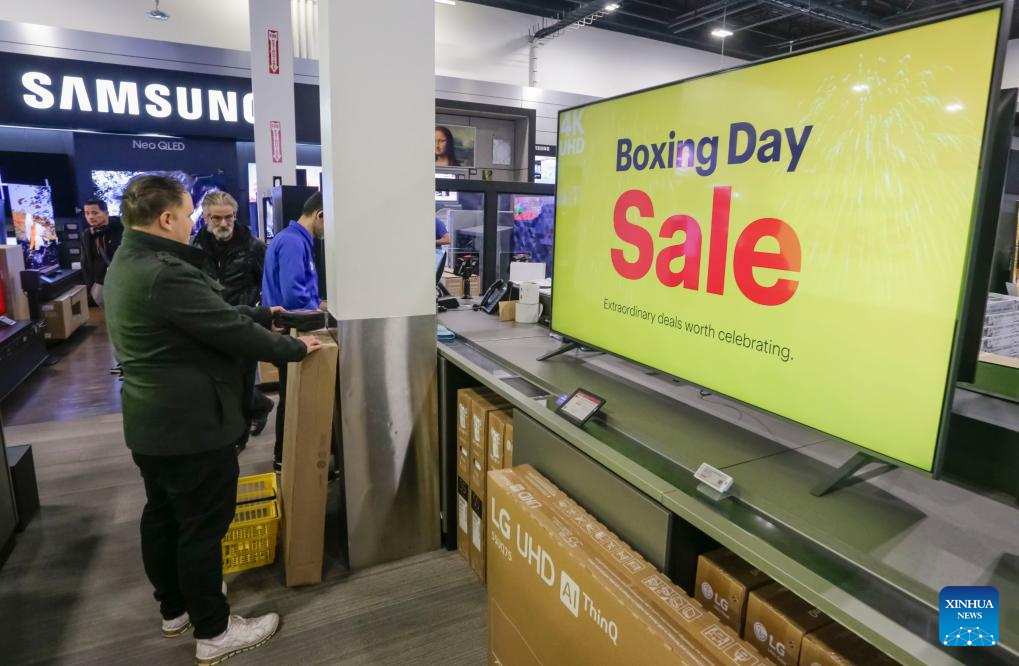 Boxing Day witnesses people's enthusiasm for shopping in Canada