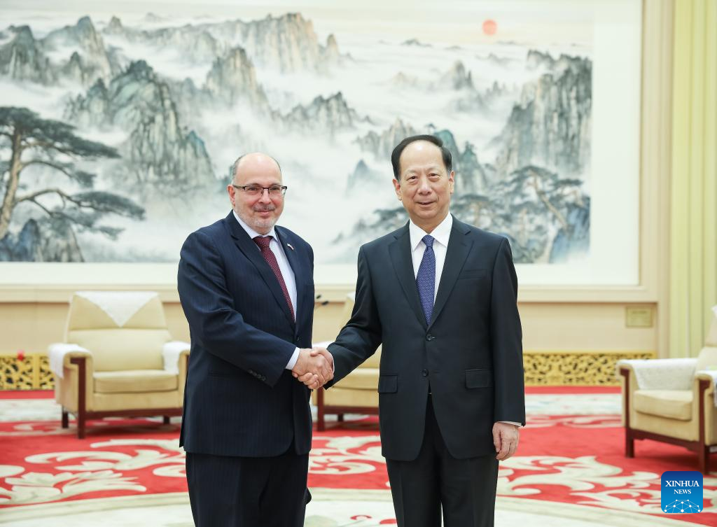 Senior Chinese political advisor meets with Cuban ambassador