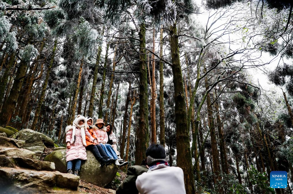 Tourists visit Pingtianshan National Forest Park in south China's Guangxi