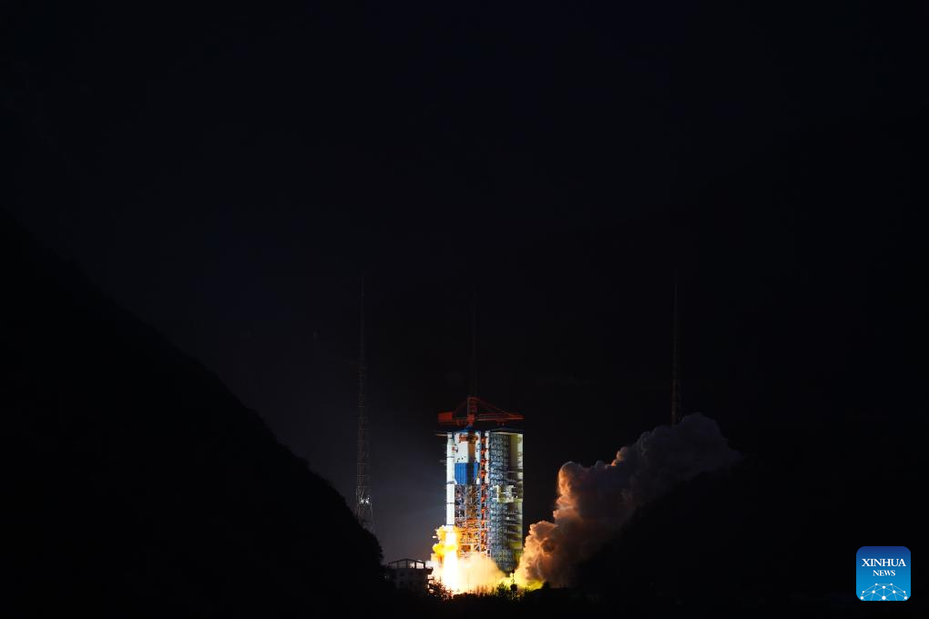 China launches Geely-02 satellites