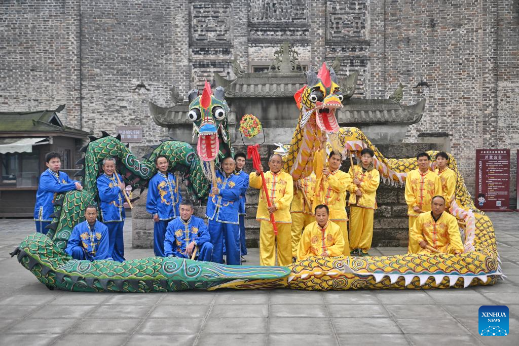Pic story: inheritor of Yutan Dragon Dance in SW China