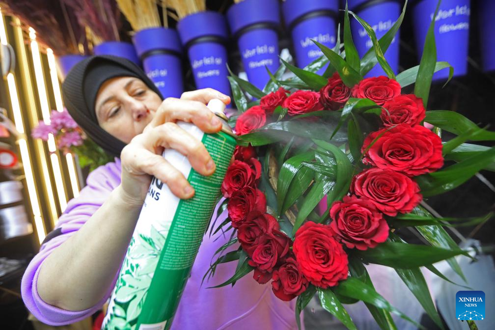 People prepare for Valentine's Day across world