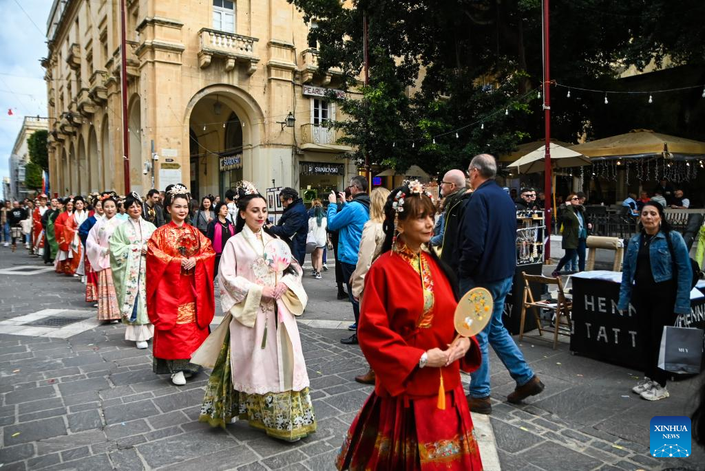 Feature: Hanfu show enriches Spring Festival celebrations in Malta