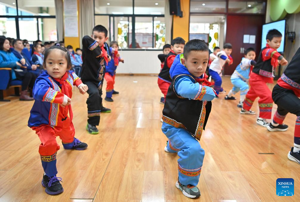 New semester for primary and secondary schools kicks off across China
