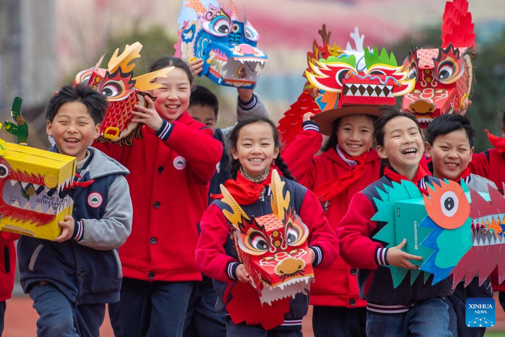 New semester for primary and secondary schools kicks off across China