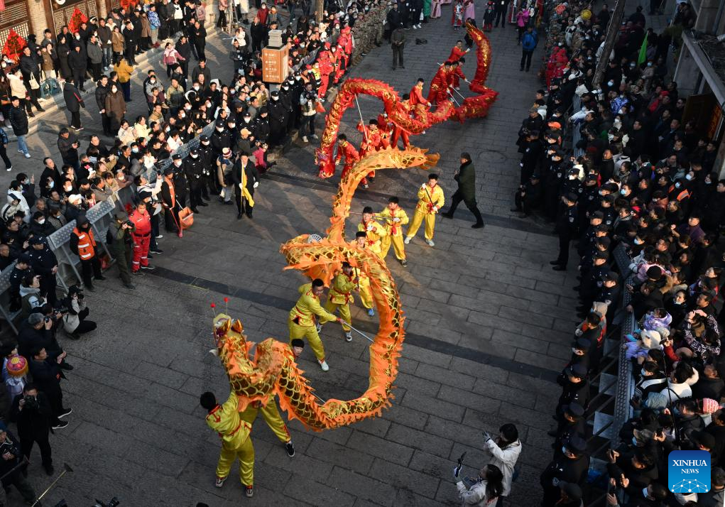 Temple fair held in C China's Henan