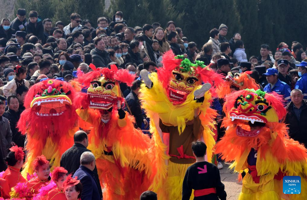 Temple fair held in C China's Henan