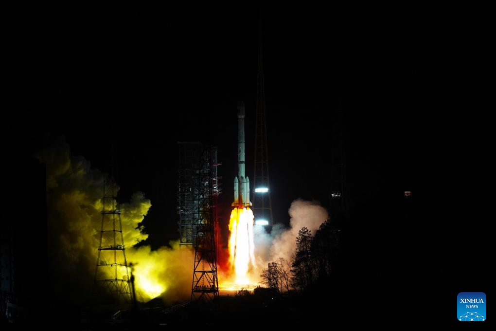 China launches high-orbit internet services satellite