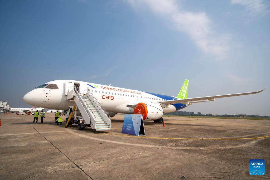 China's COMAC airplanes arrive in Laos for static display, demonstration flight