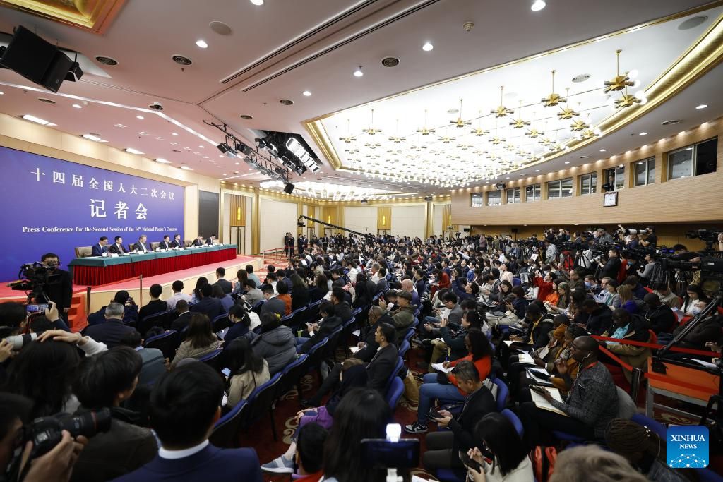 Press conference on economy for second session of 14th NPC held in Beijing