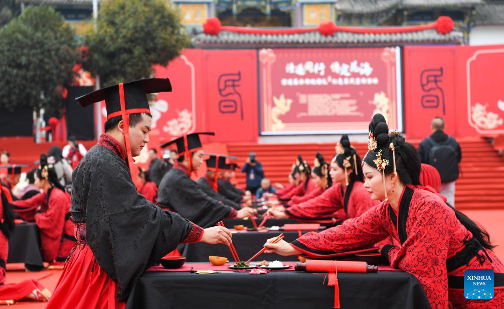 Group wedding ceremony held in SW China