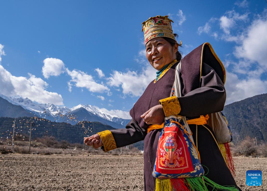 Ceremonies marking start of spring farming held in Xizang