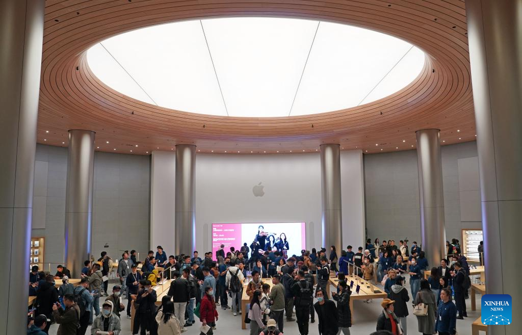 Apple opens largest retail store on Chinese mainland in Shanghai