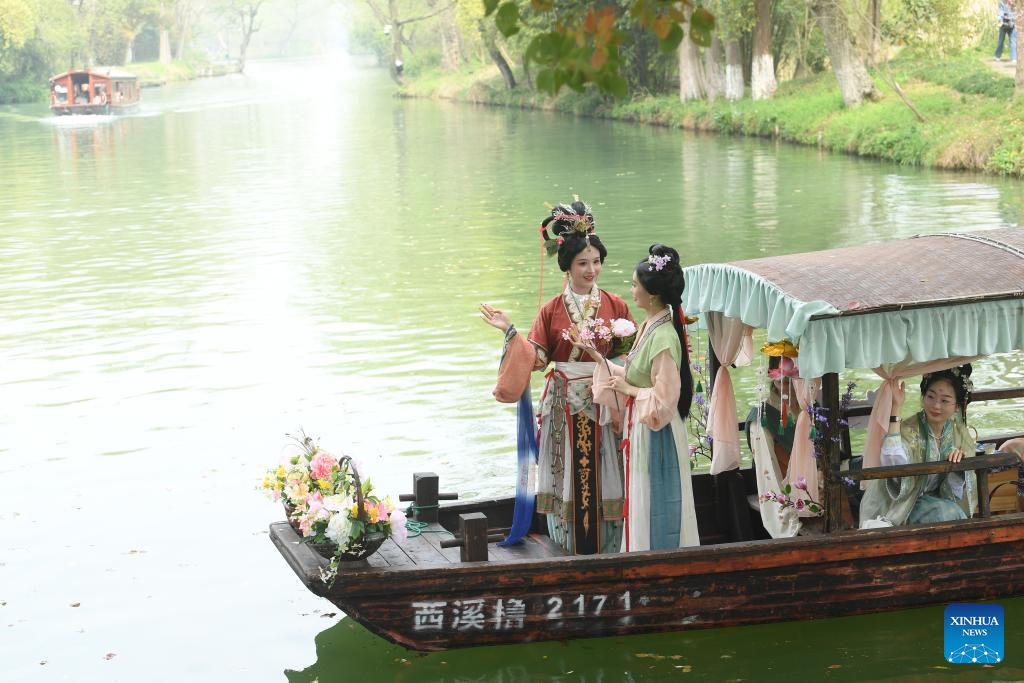 Activities held to celebrate Huazhao Festival in Hangzhou, E China