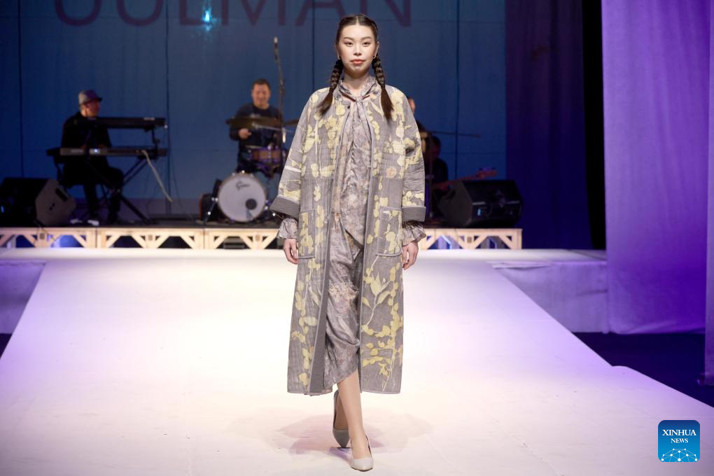Fashion show featuring traditional Kyrgyz elements held in Bishkek