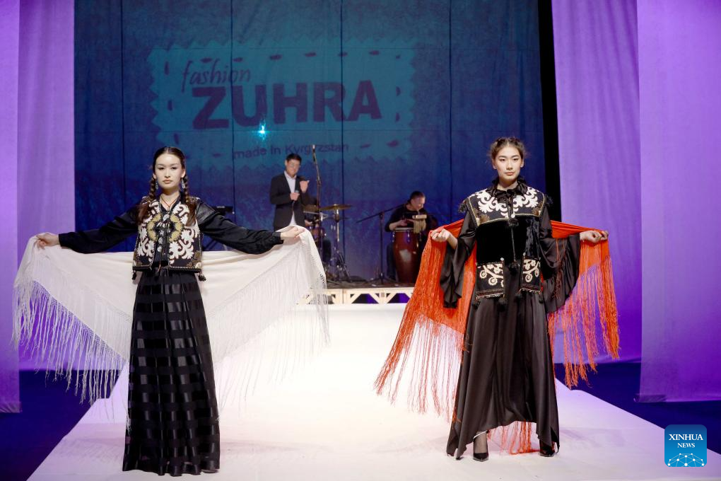 Fashion show featuring traditional Kyrgyz elements held in Bishkek