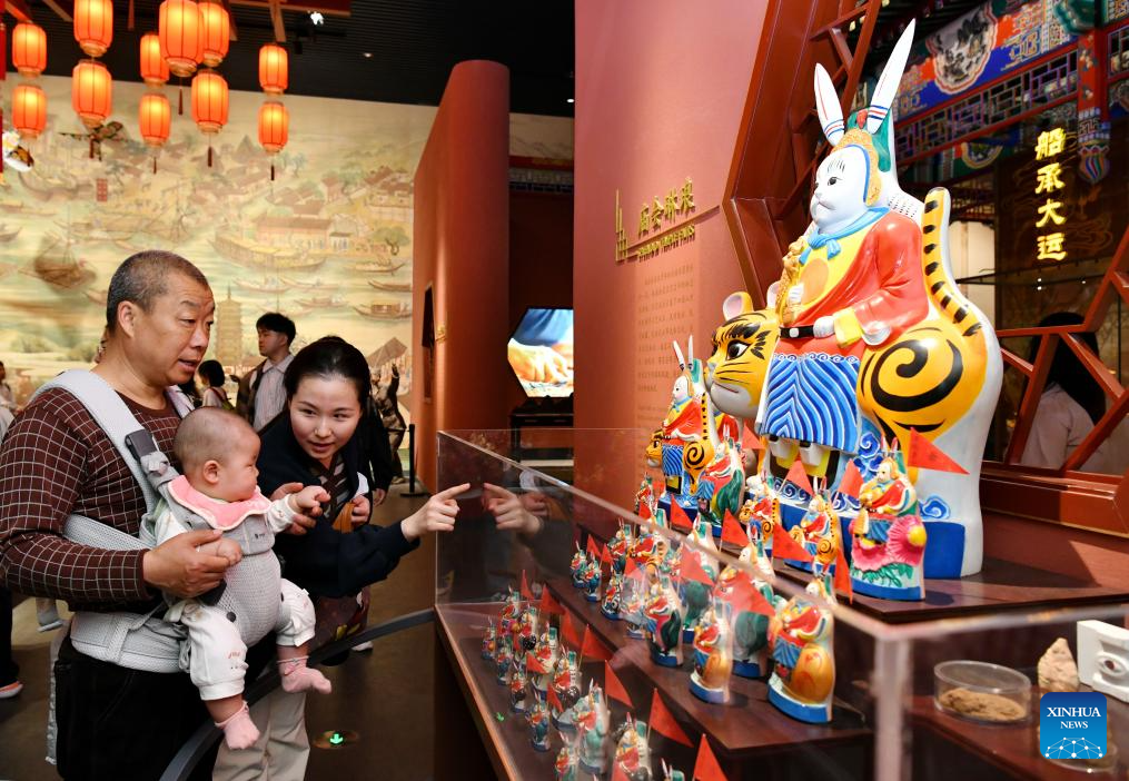 Intangible cultural heritage alongside China's Grand Canal exhibited in Hebei