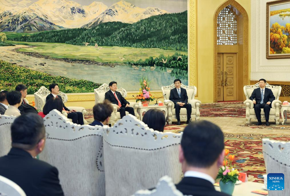 Top political advisor meets visiting KMT delegation