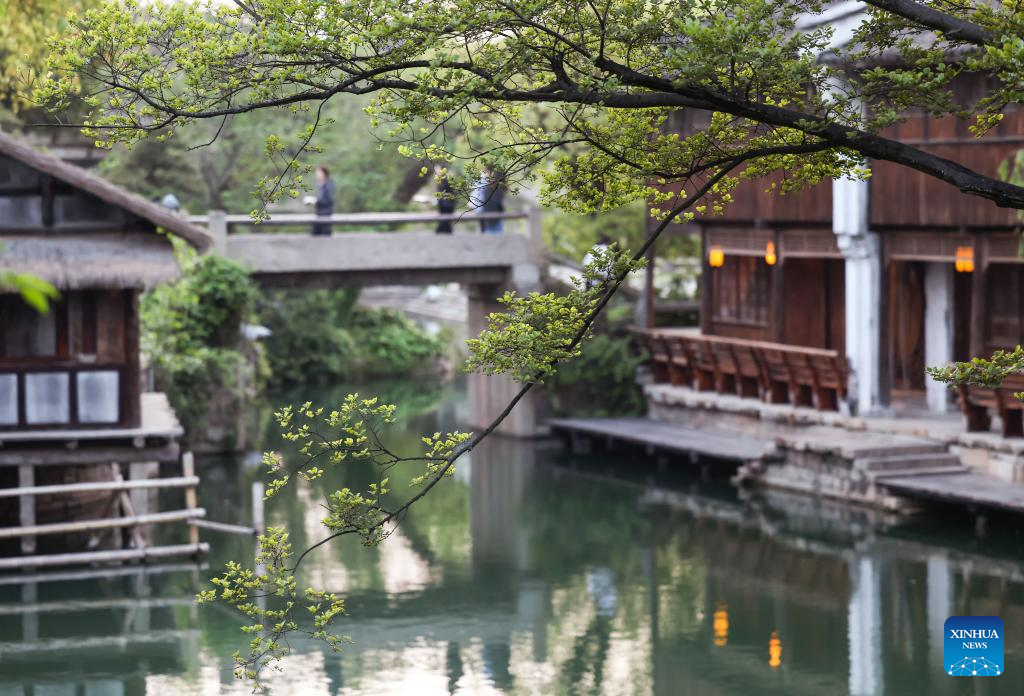 In pics: Puyuan Fashion Resort in Jiaxing, E China