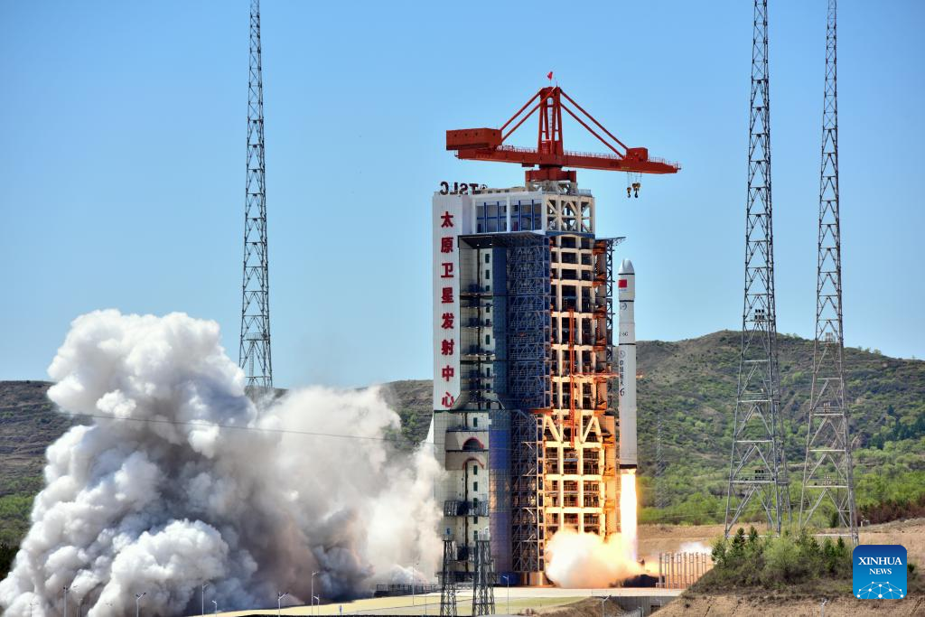 China Focus: China's Long March-6C rocket makes maiden flight