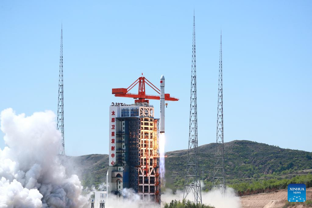 China Focus: China's Long March-6C rocket makes maiden flight