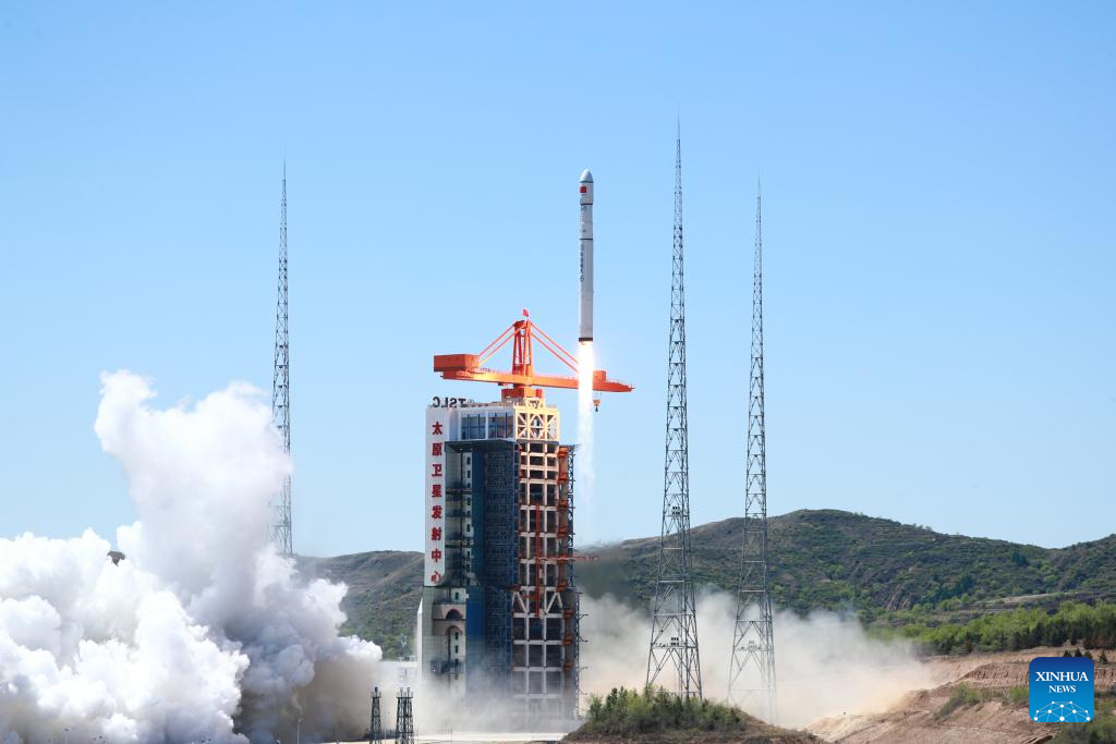 China Focus: China's Long March-6C rocket makes maiden flight