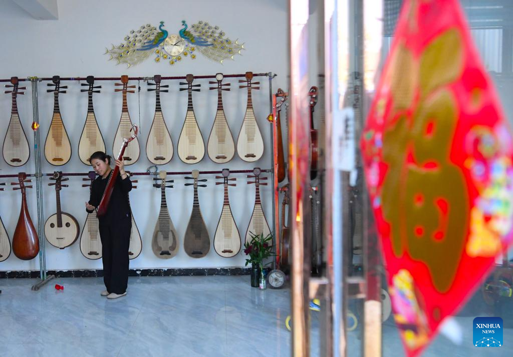 Lankao County in Henan utilizes paulownia trees to develop traditional musical instrument industry