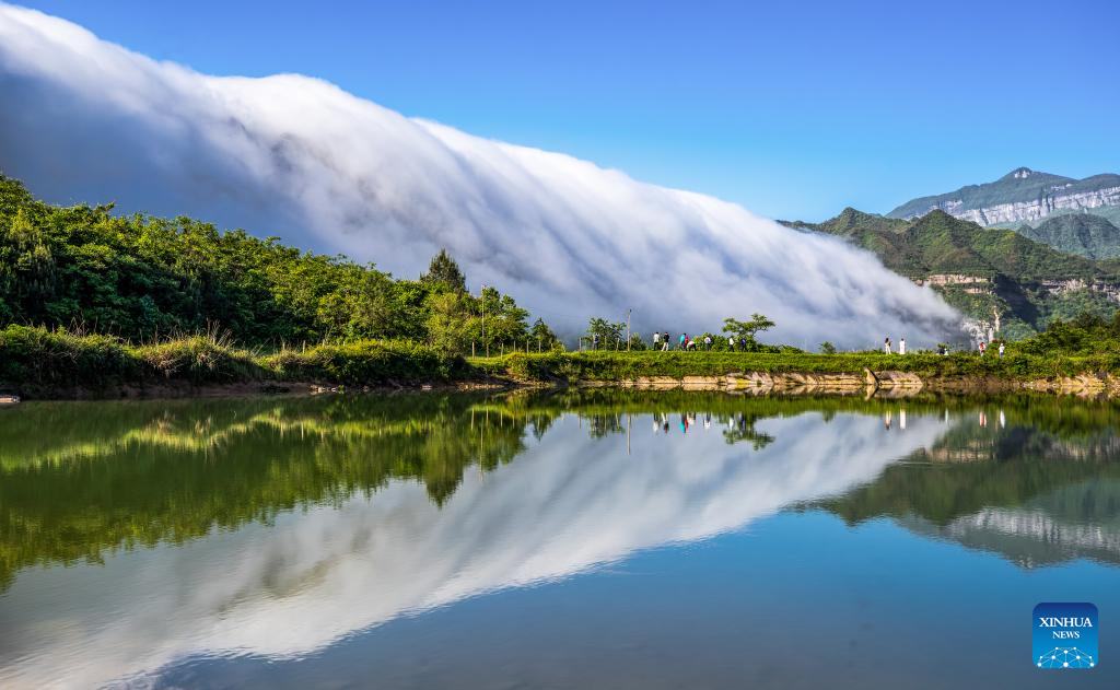 In pics: clouds streaming down Jinfo Mountain in China's Chongqing