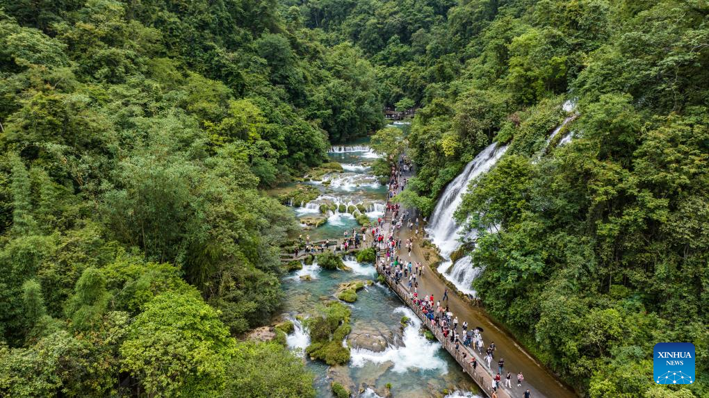 County in Guizhou sees boom in tourism