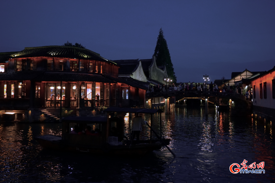In pics: night view of Wuzhen, E China’s Zhejiang