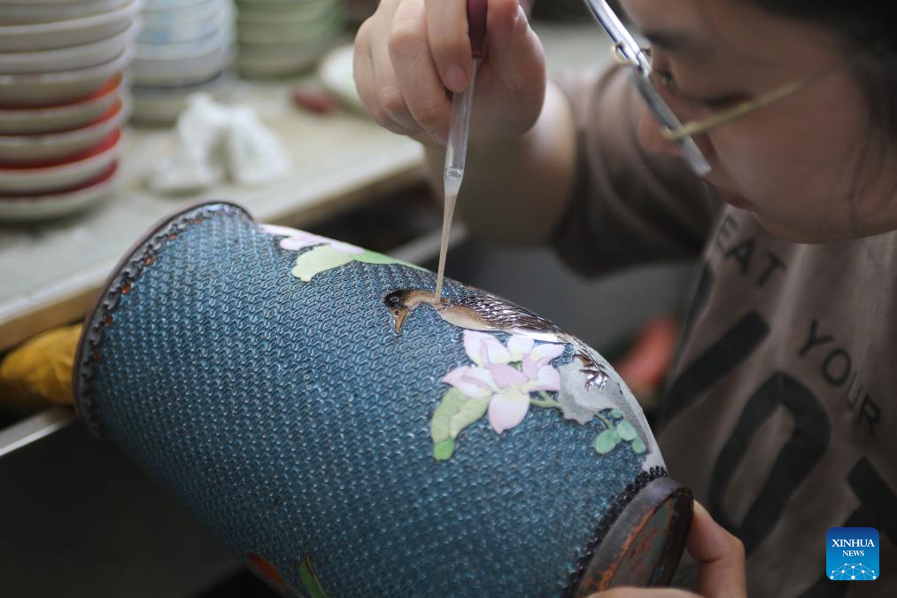 A glimpse of Jingtailan artworks at Beijing Enamel Factory