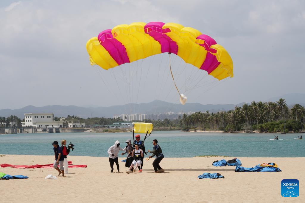 Come to China for an exciting low-altitude adventure