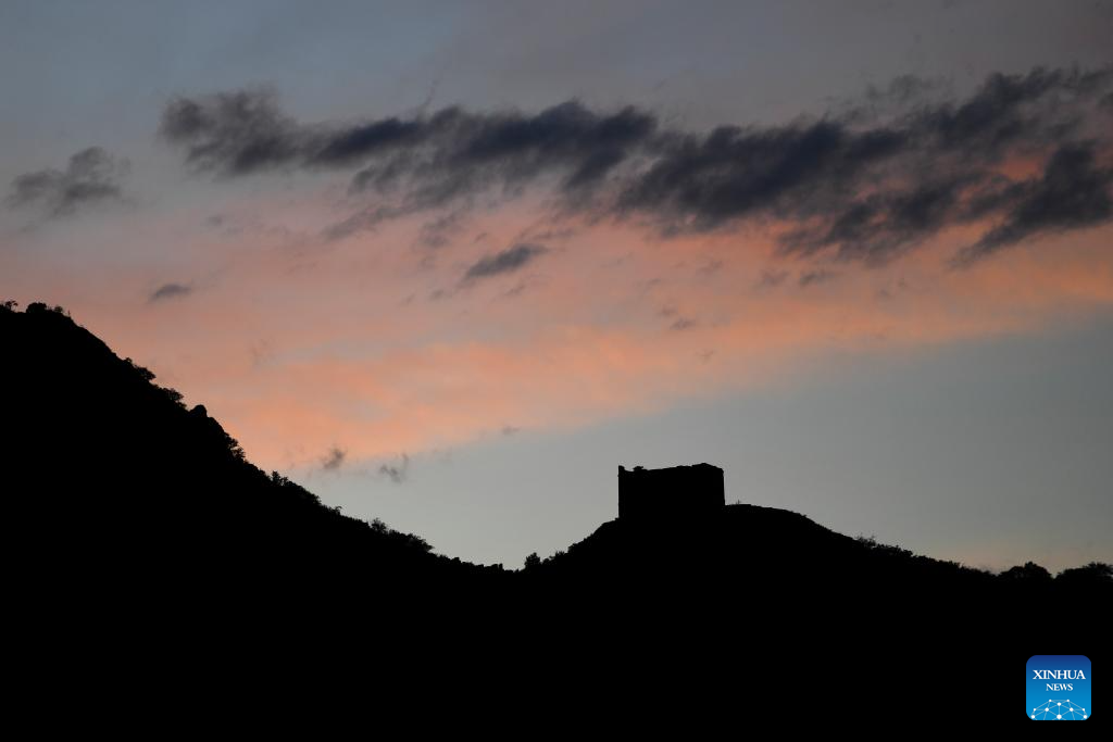 Shixia Village in Beijing develops tourism industry relying on resources of Great Wall