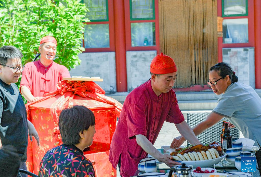 Shixia Village in Beijing develops tourism industry relying on resources of Great Wall