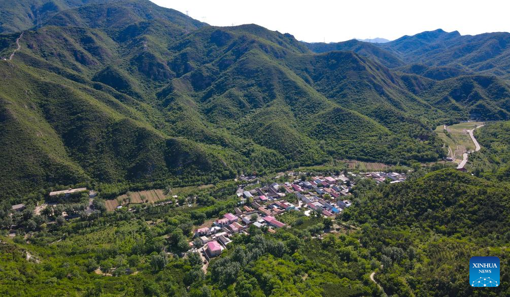 Shixia Village in Beijing develops tourism industry relying on resources of Great Wall