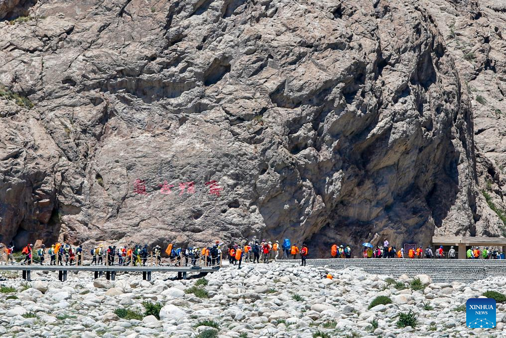 7-day event featuring hiking and camping launched in Baicheng, China's Xinjiang